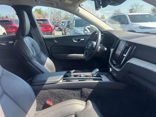 Used 2022 Volvo XC60 B5 Inscription w/ Climate Package image 14