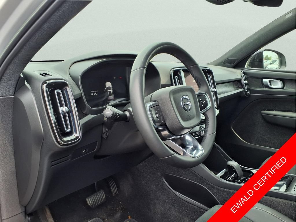 Used 2023 Volvo XC40 Recharge Plus AWD/4WD image 13
