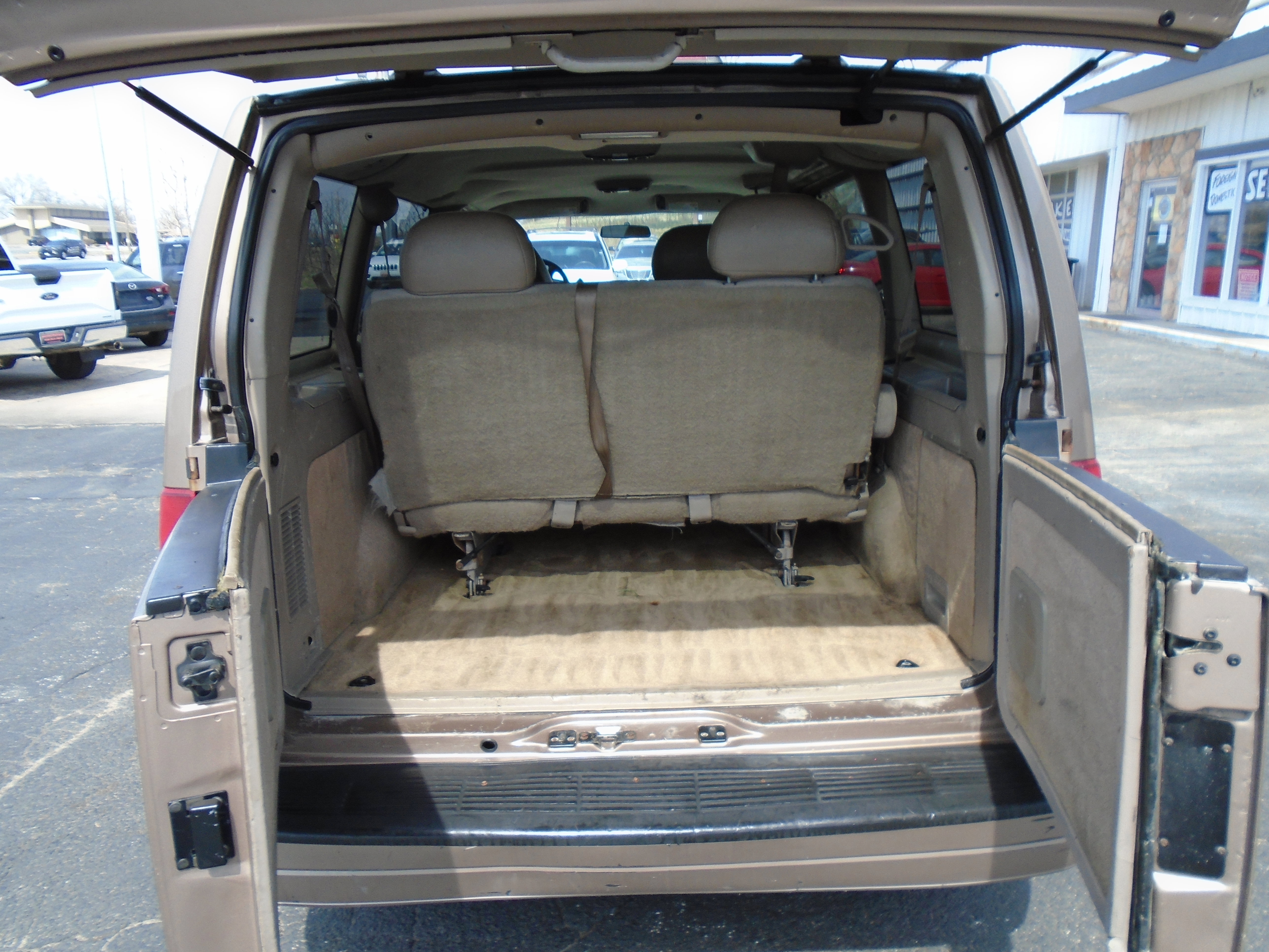 Used 2003 Chevrolet Astro Passenger AWD w/ LS Preferred Equipment Group image 9