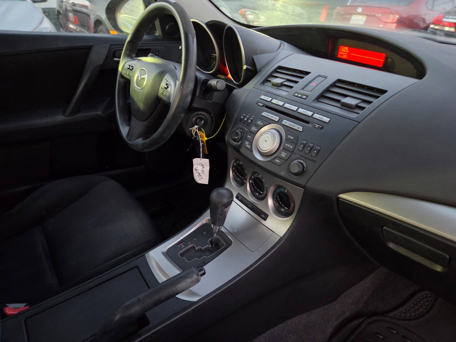 Used 2010 MAZDA MAZDA3 i Touring image 13