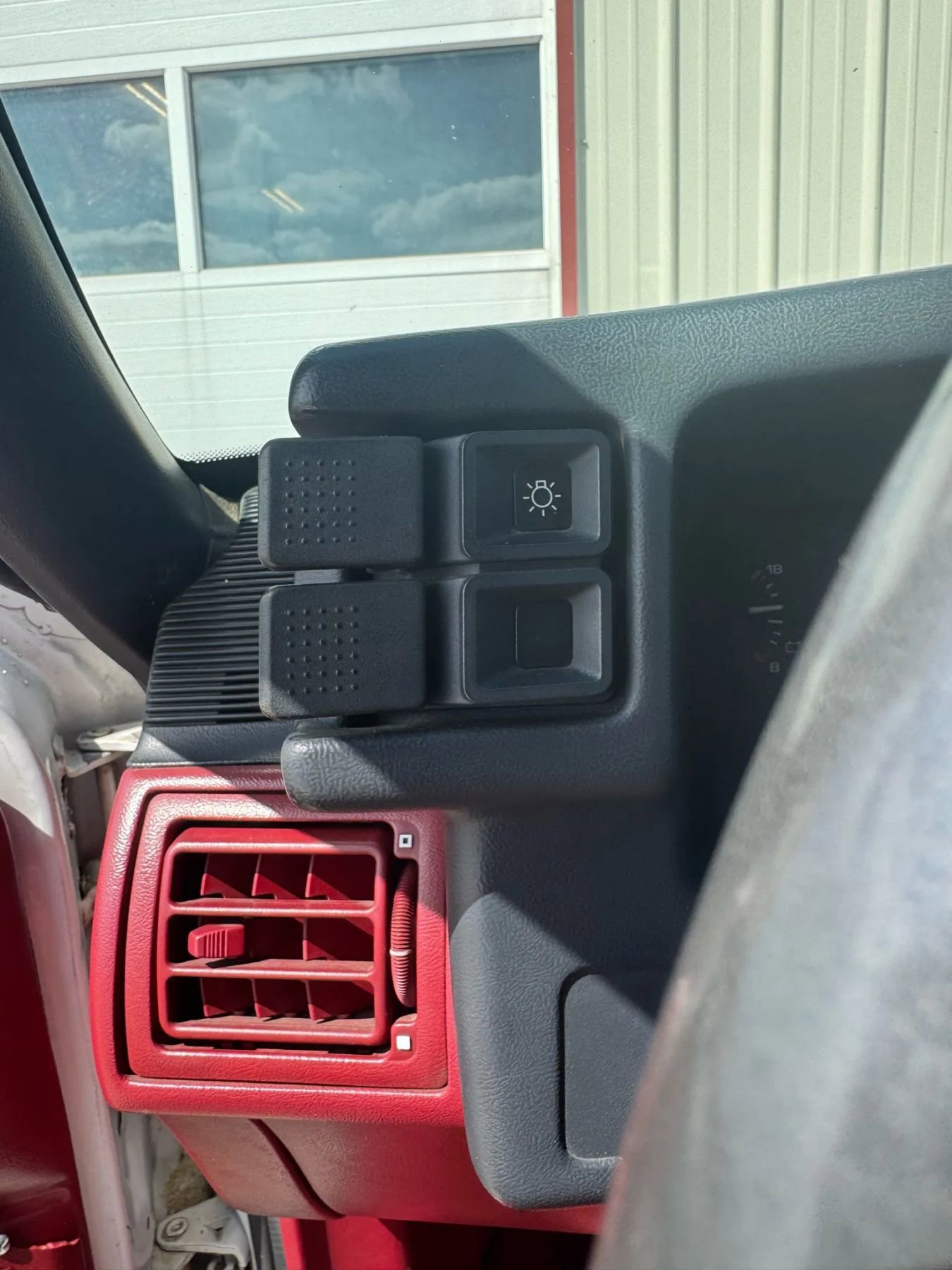 Used 1989 Ford Mustang LX RWD image 9