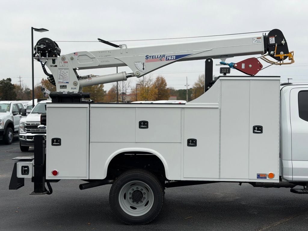 New 2026 Ford F550 4x4 Supercab Super Duty image 7