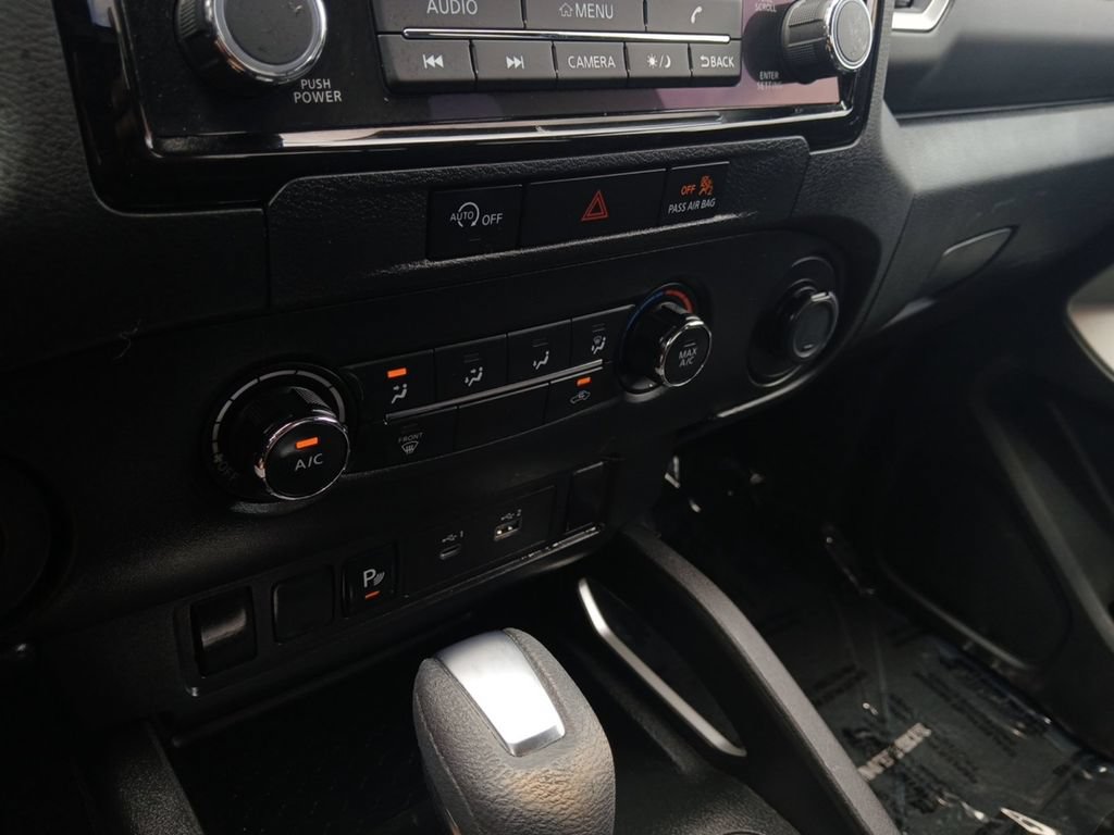 Used 2024 Nissan Frontier SV w/ Technology Package RWD image 21
