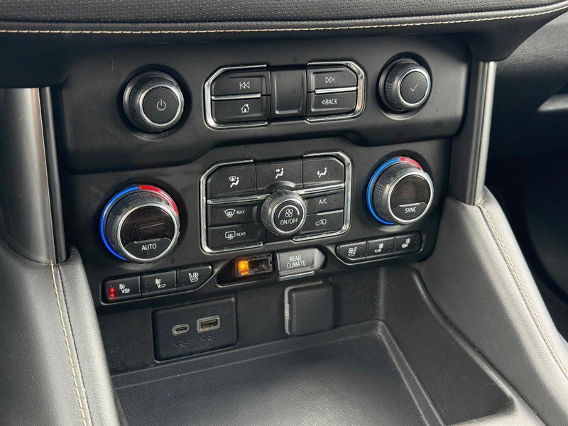 Used 2023 Chevrolet Suburban Premier AWD/4WD image 21