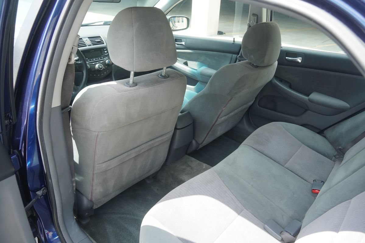 Used 2004 Honda Accord LX image 34