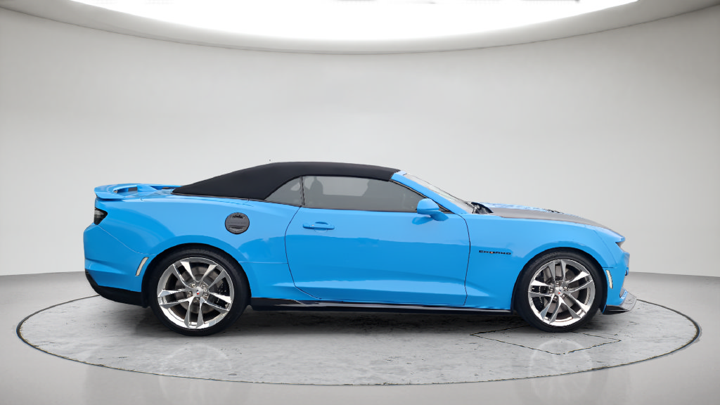 Used 2023 Chevrolet Camaro SS w/ Design Package 3 RWD image 18