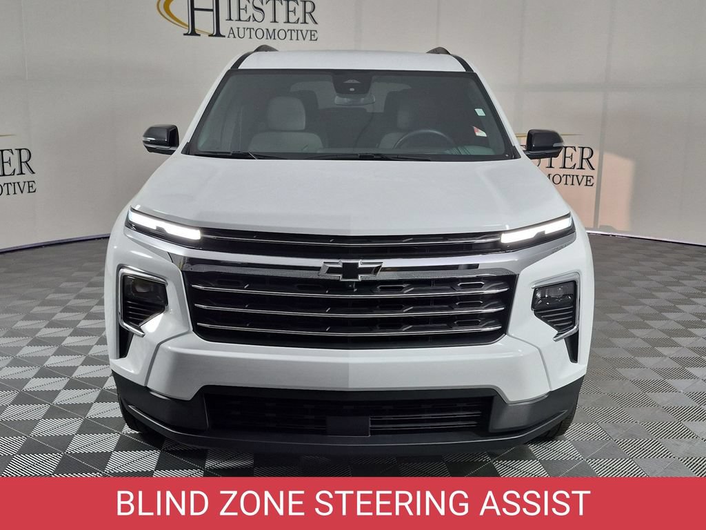 Used 2025 Chevrolet Traverse LT w/ Driver Confidence Package FWD image 9