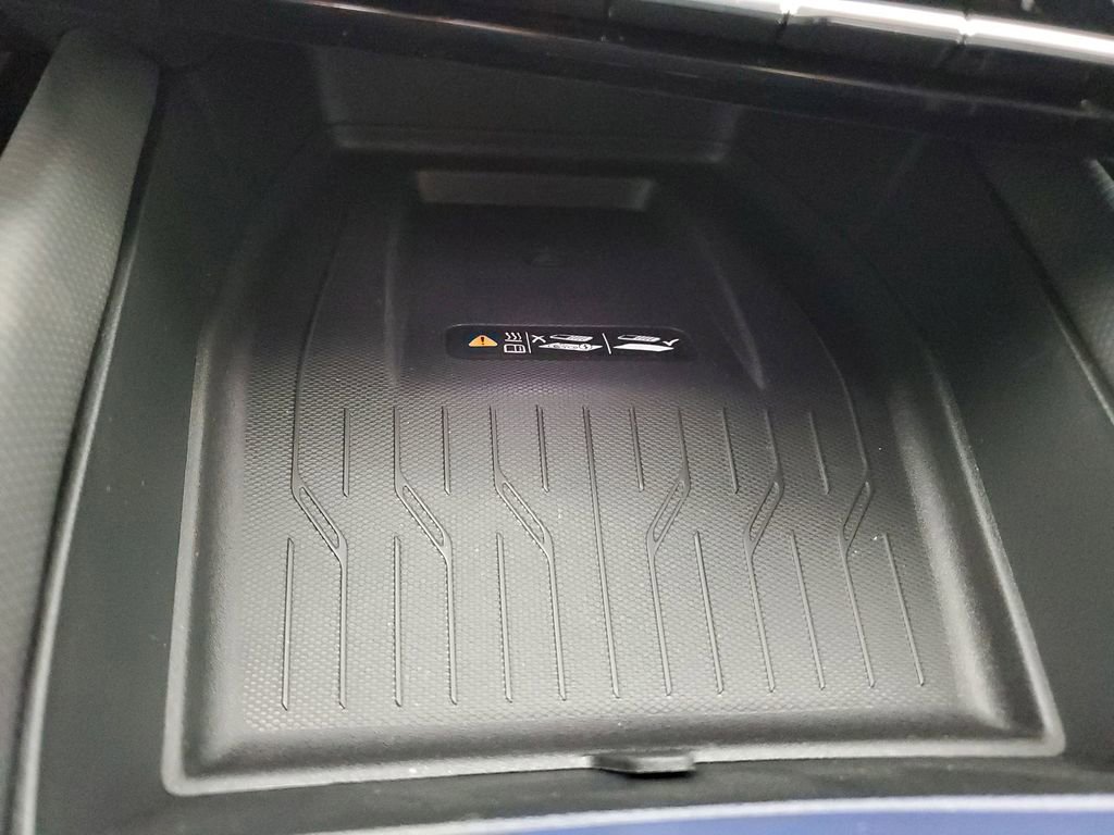 New 2026 Chevrolet Equinox EV LT image 18