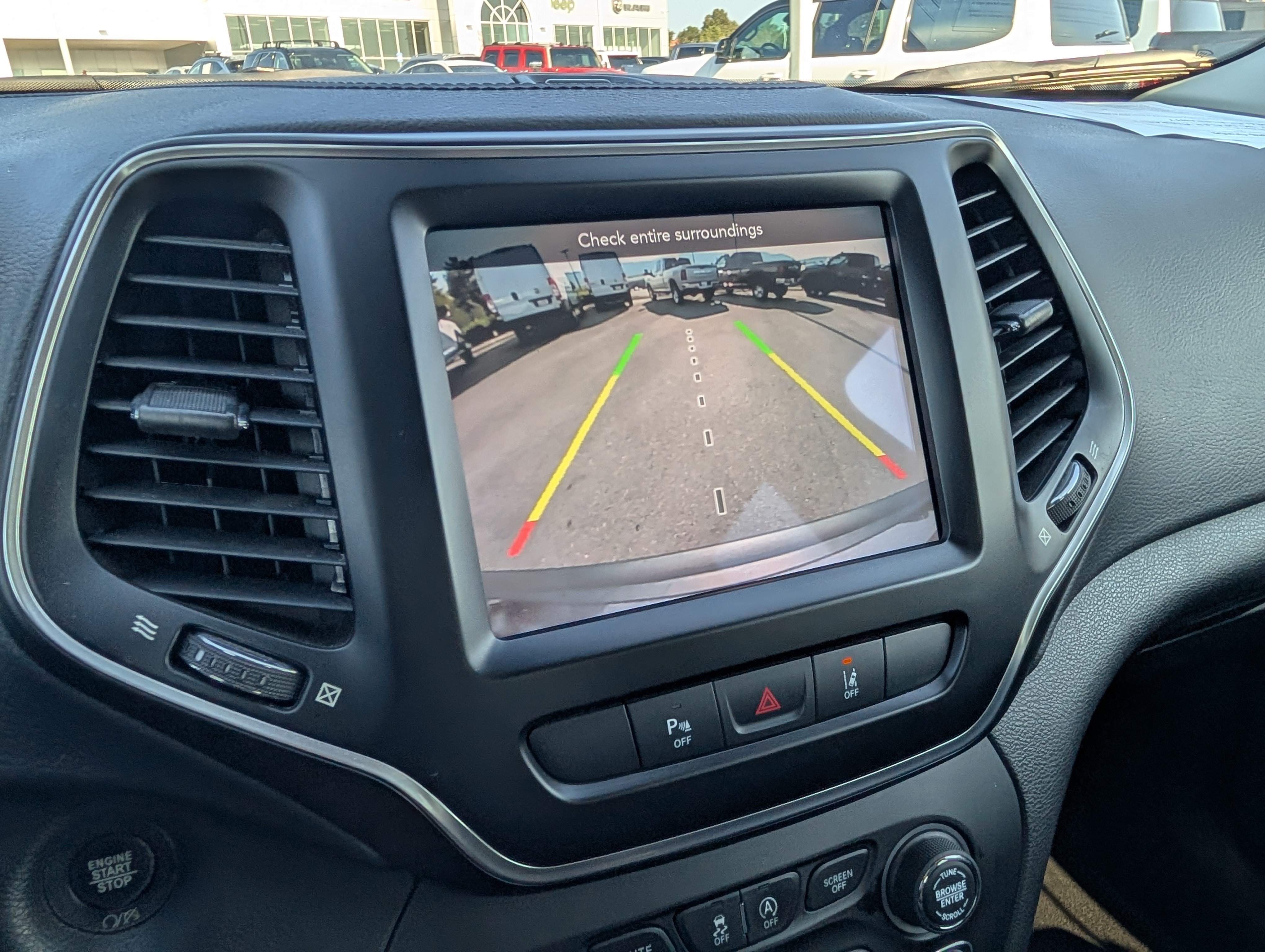Used 2021 Jeep Cherokee Latitude Lux w/ Sun & Sound Group FWD image 16