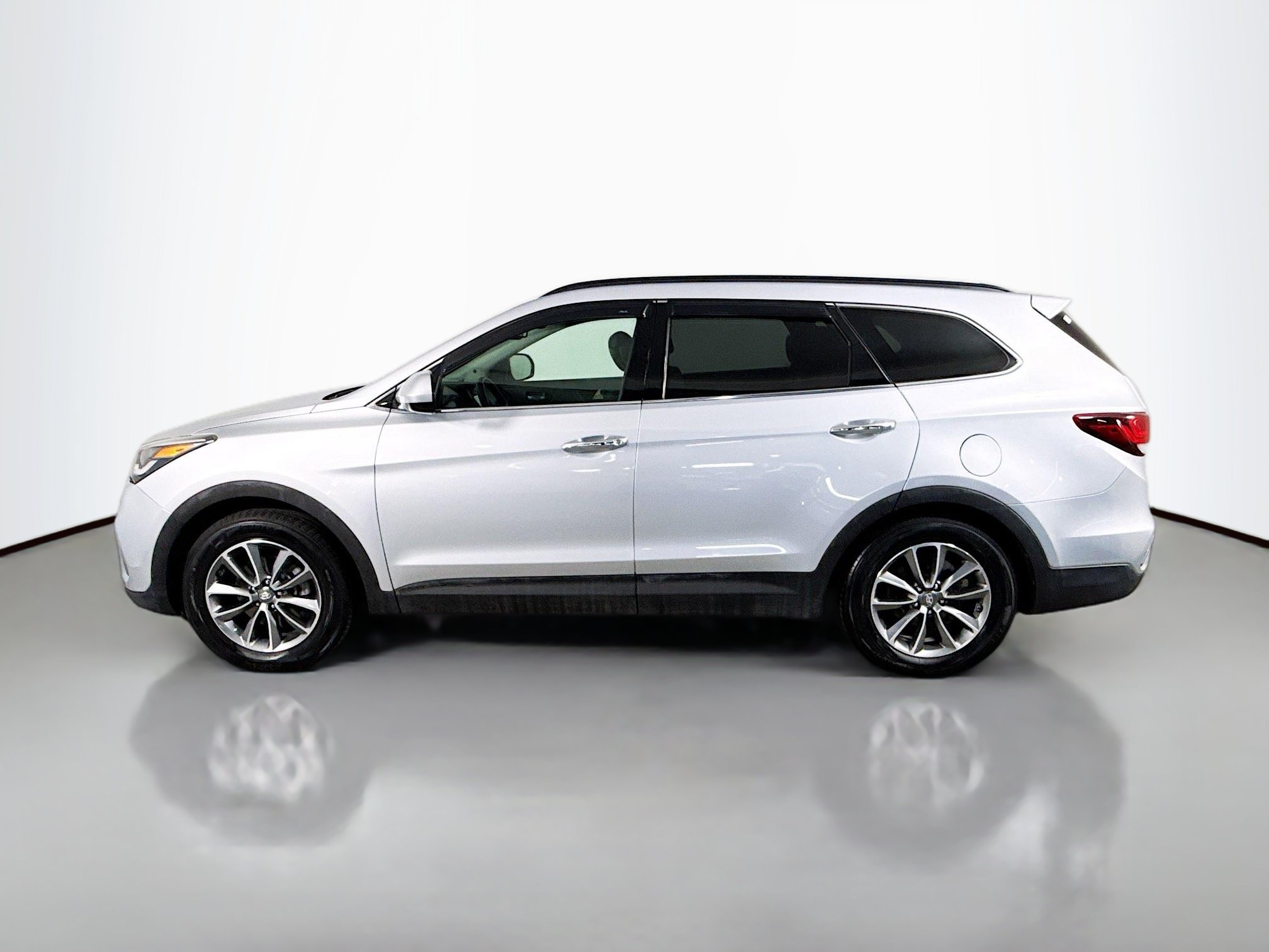 Used 2018 Hyundai Santa Fe SE FWD image 6
