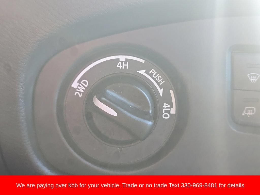 Used 2023 Nissan Frontier SV w/ SV Convenience Package AWD/4WD image 23