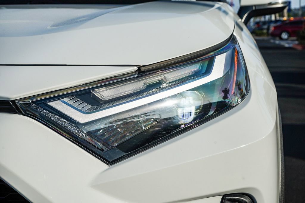 Used 2024 Toyota RAV4 LE AWD/4WD image 10