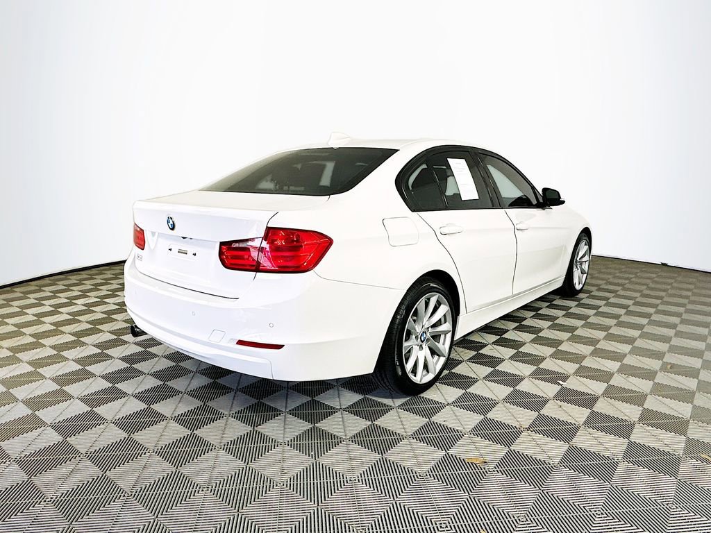 Used 2015 BMW 320i xDrive Sedan AWD/4WD image 9