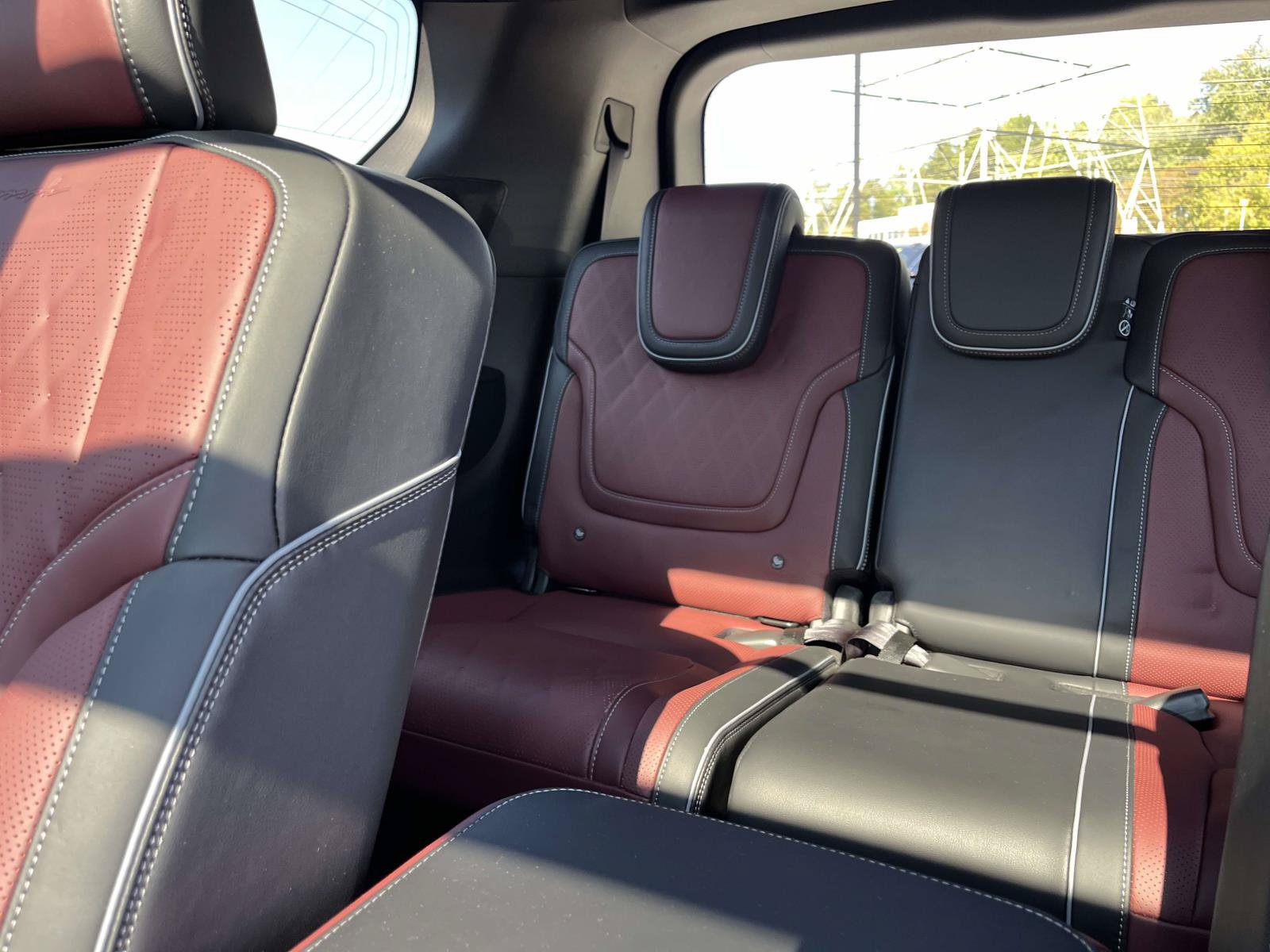 Used 2025 INFINITI QX80 Autograph w/ Autograph Exterior Package AWD/4WD image 14