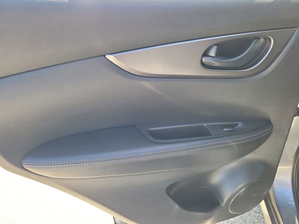 Used 2019 Nissan Rogue Sport S FWD image 16