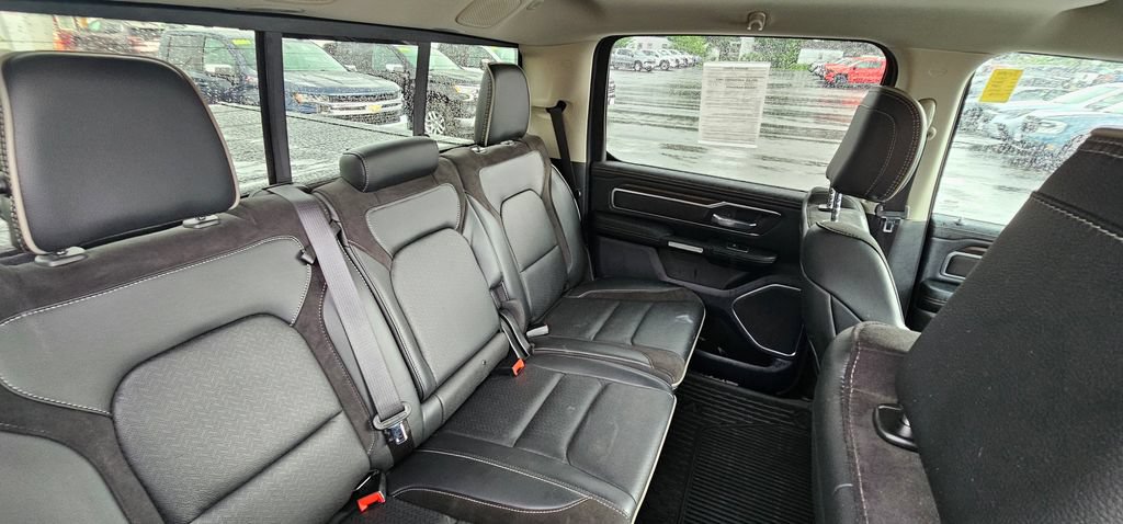 Used 2022 RAM 1500 Laramie AWD/4WD image 19