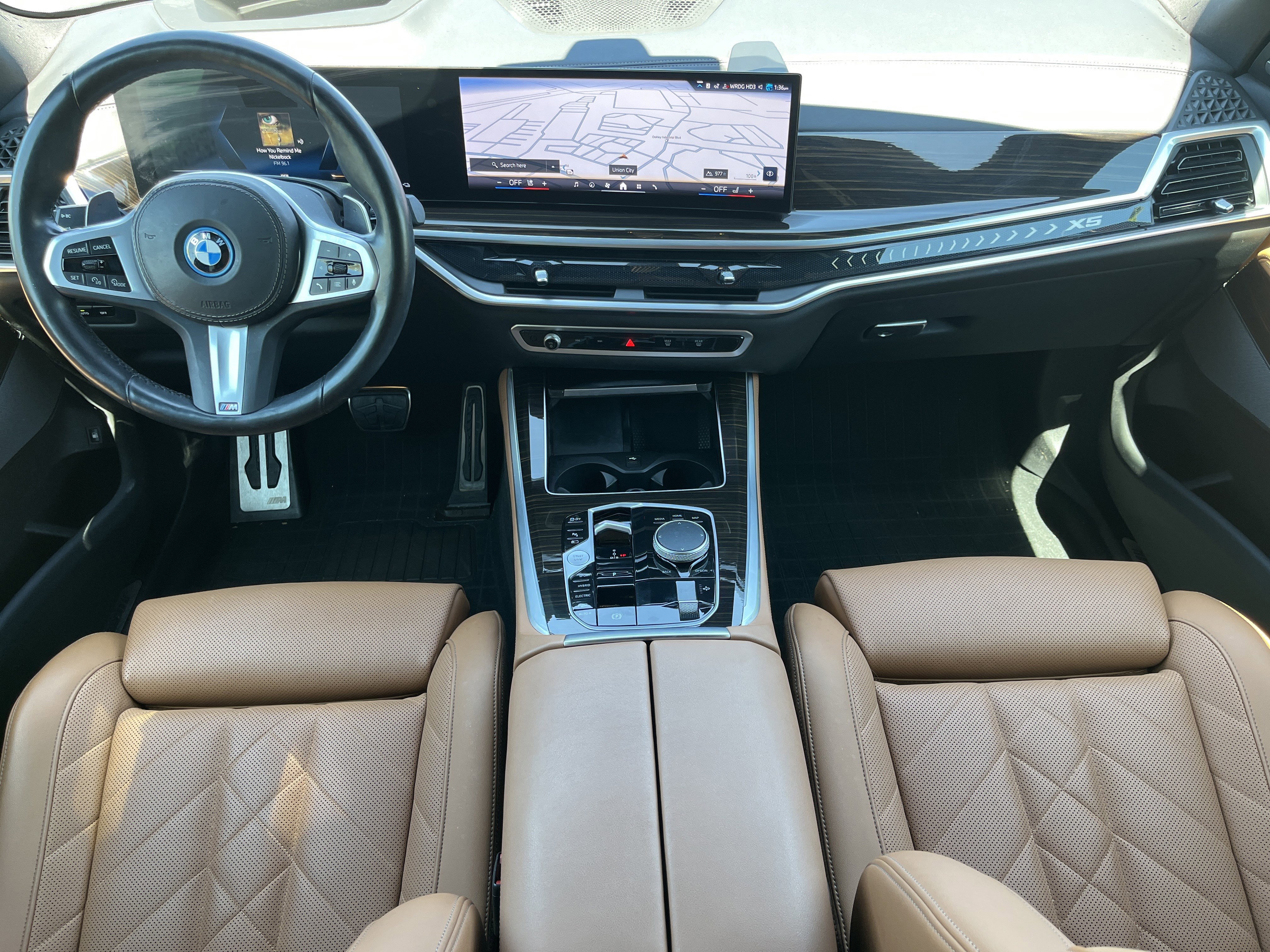 Used 2024 BMW X5 xDrive50e w/ M Sport Package image 3