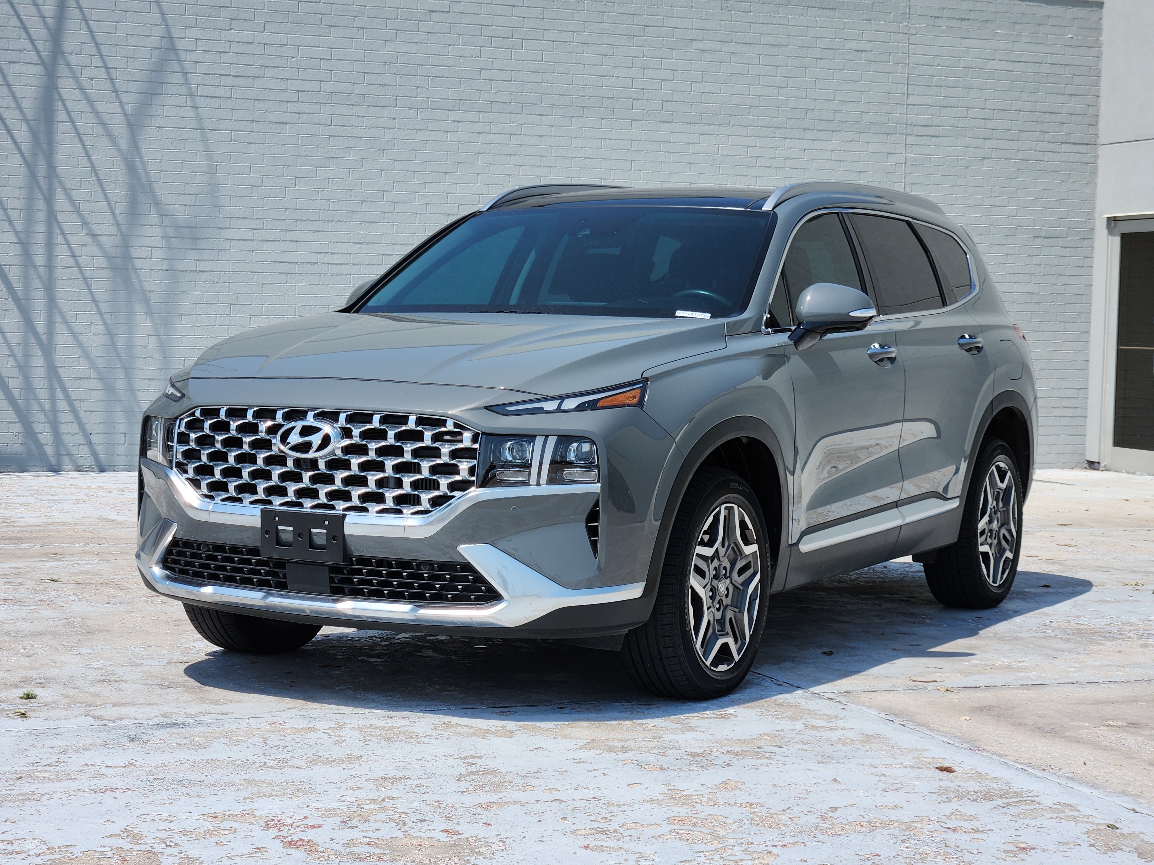 Used 2021 Hyundai Santa Fe Limited AWD/4WD image 4