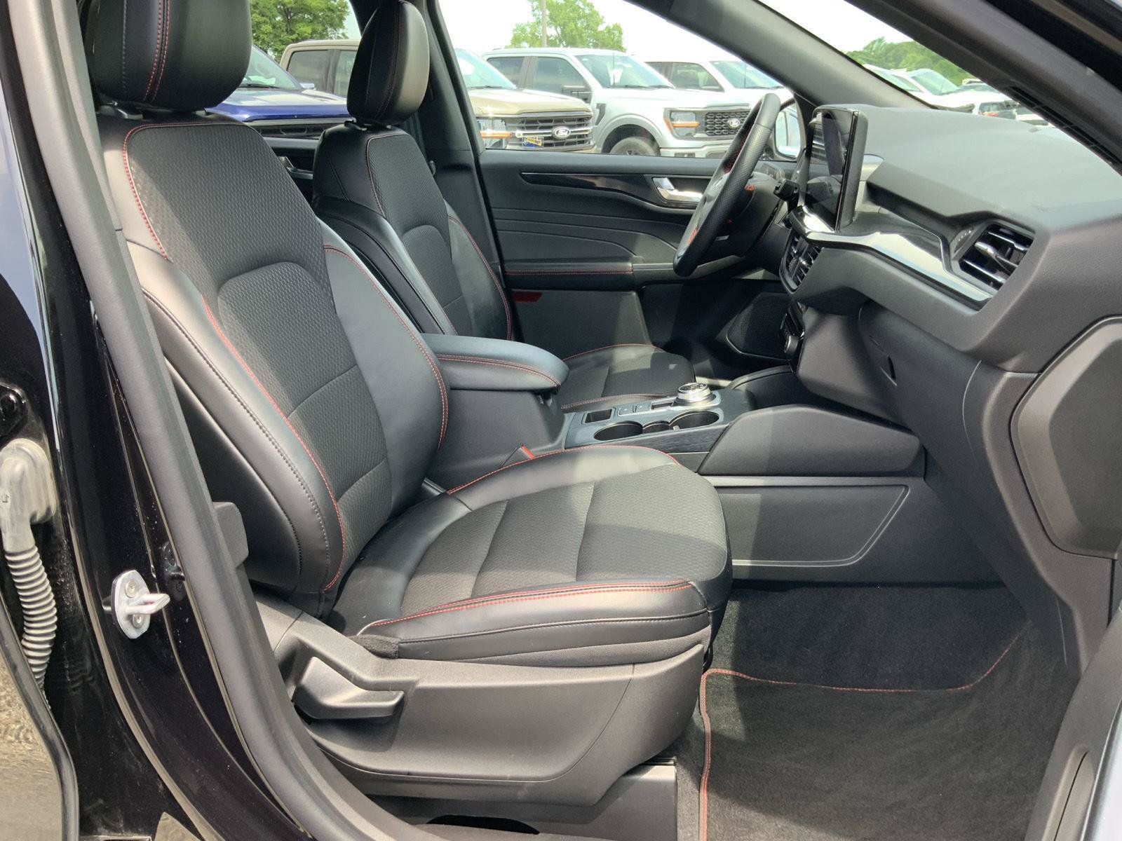 Used 2023 Ford Escape ST-Line w/ Tech Pack #1 AWD/4WD image 55
