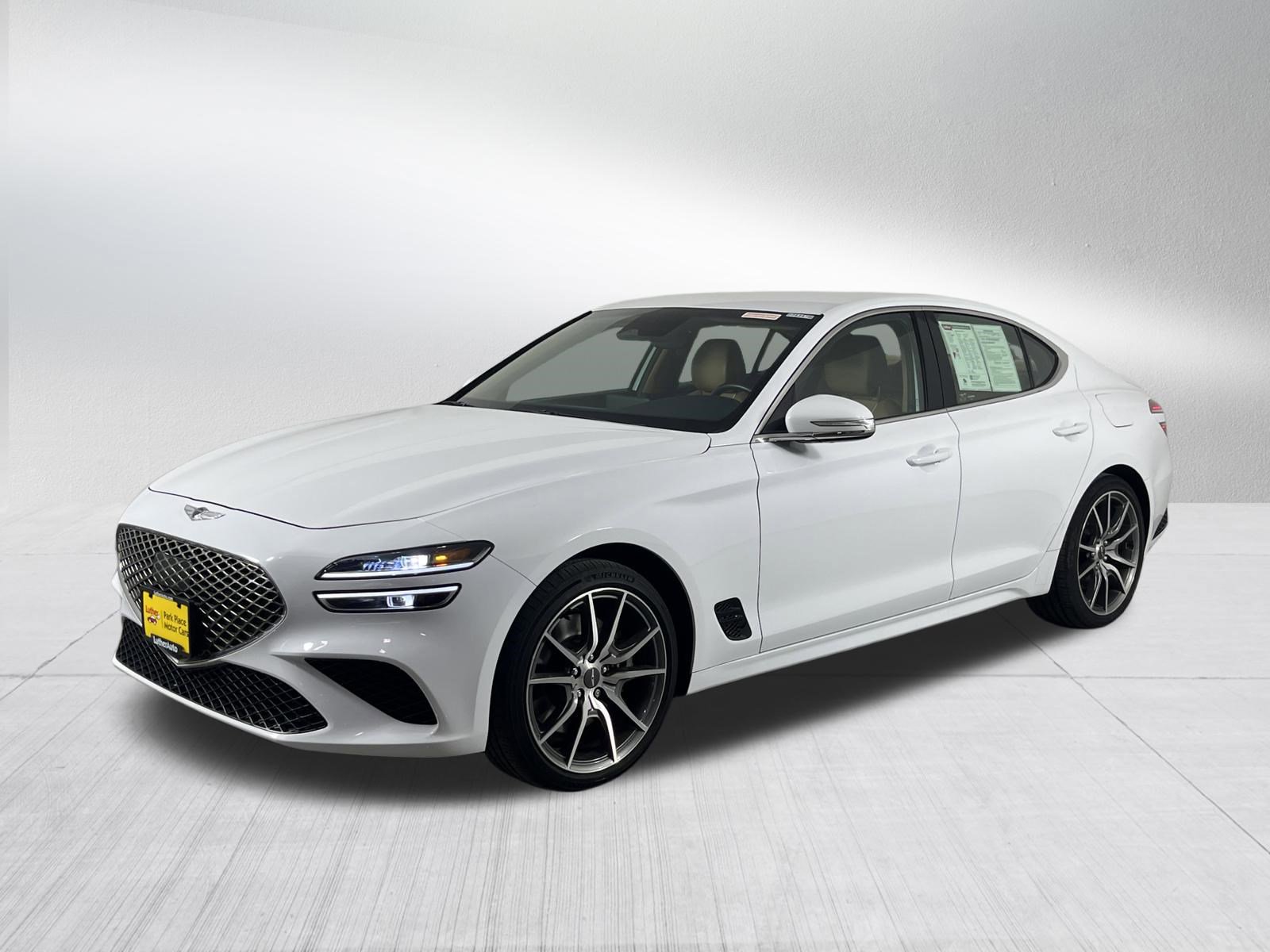 Used 2022 Genesis G70 3.3T video 3