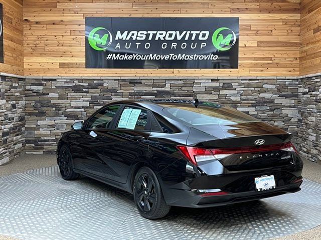 Used 2023 Hyundai Elantra Blue FWD image 8