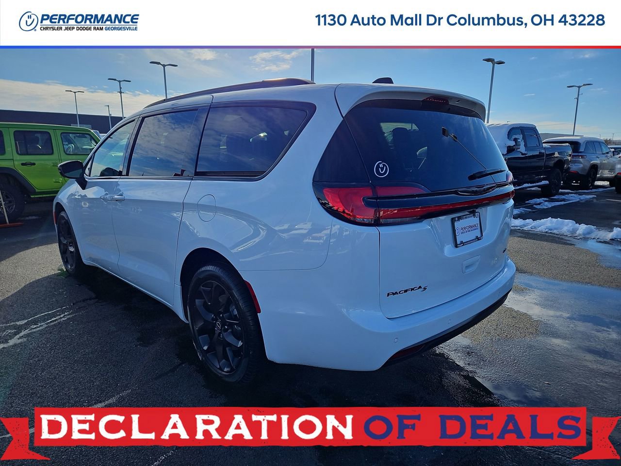 New 2026 Chrysler Pacifica Select AWD/4WD image 5