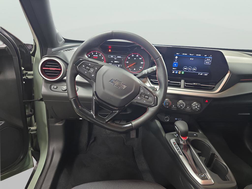 Used 2024 Chevrolet Trax RS image 21