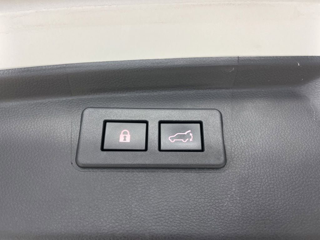 Certified 2022 Subaru Outback Limited AWD/4WD image 40
