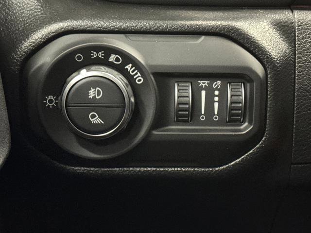Used 2022 Jeep Gladiator Overland AWD/4WD image 24