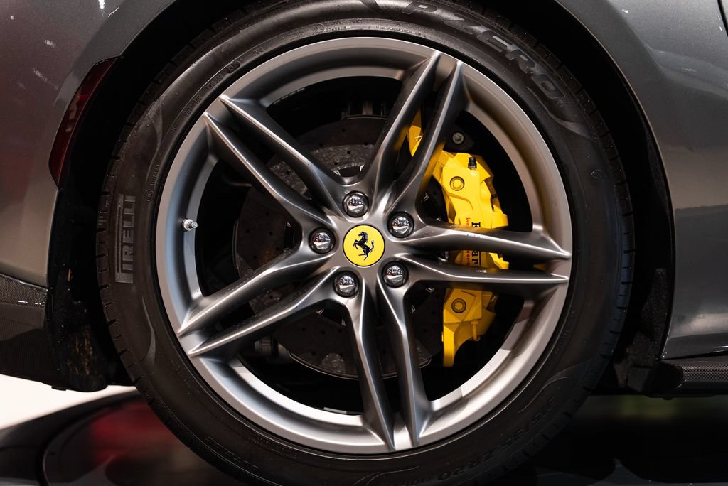 Certified 2023 Ferrari 812 GTS RWD image 15