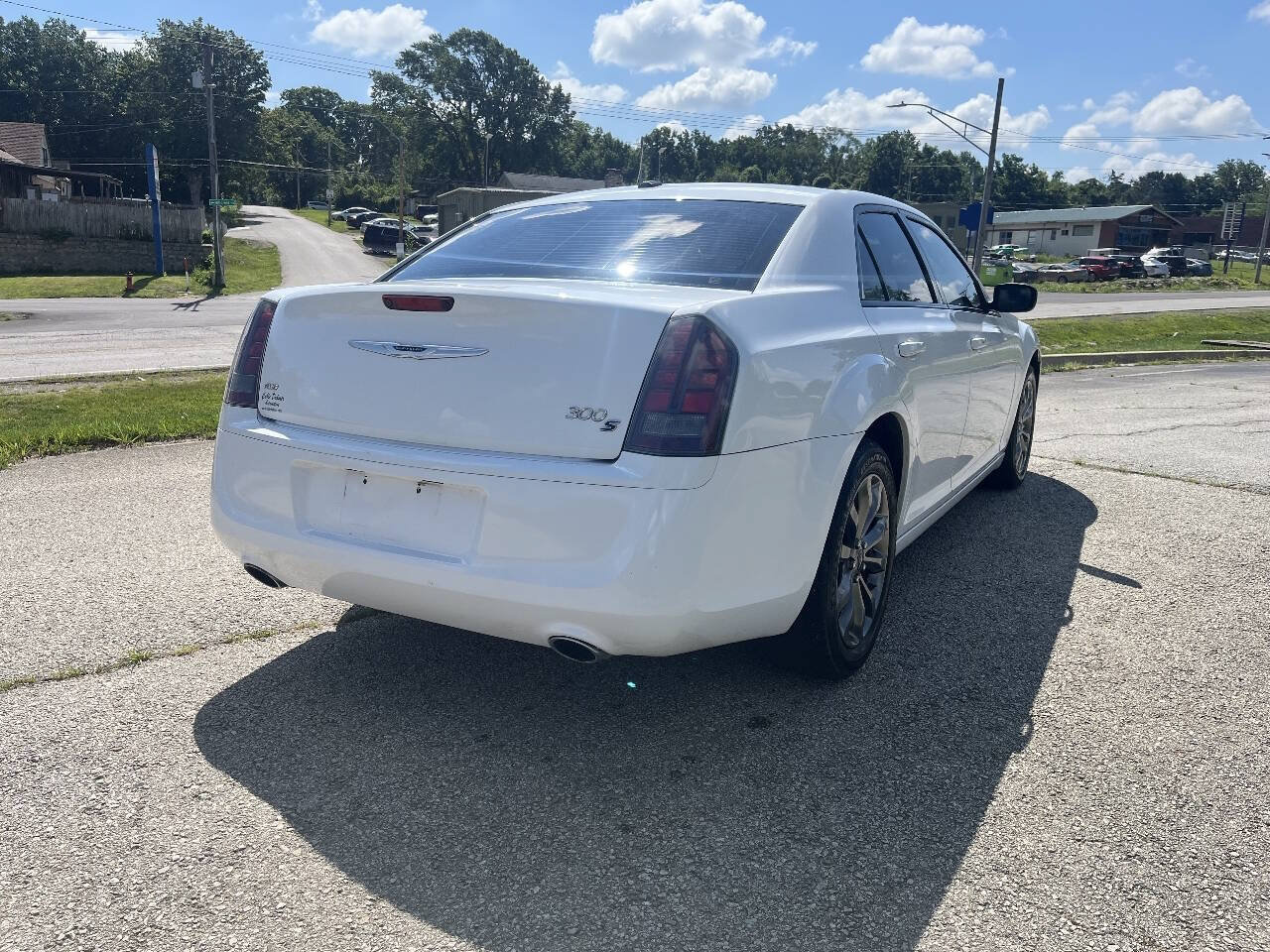 Used 2014 Chrysler 300 S AWD/4WD image 6