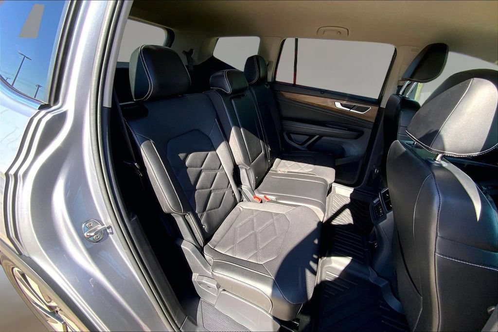 Used 2024 Volkswagen Atlas SE FWD image 25