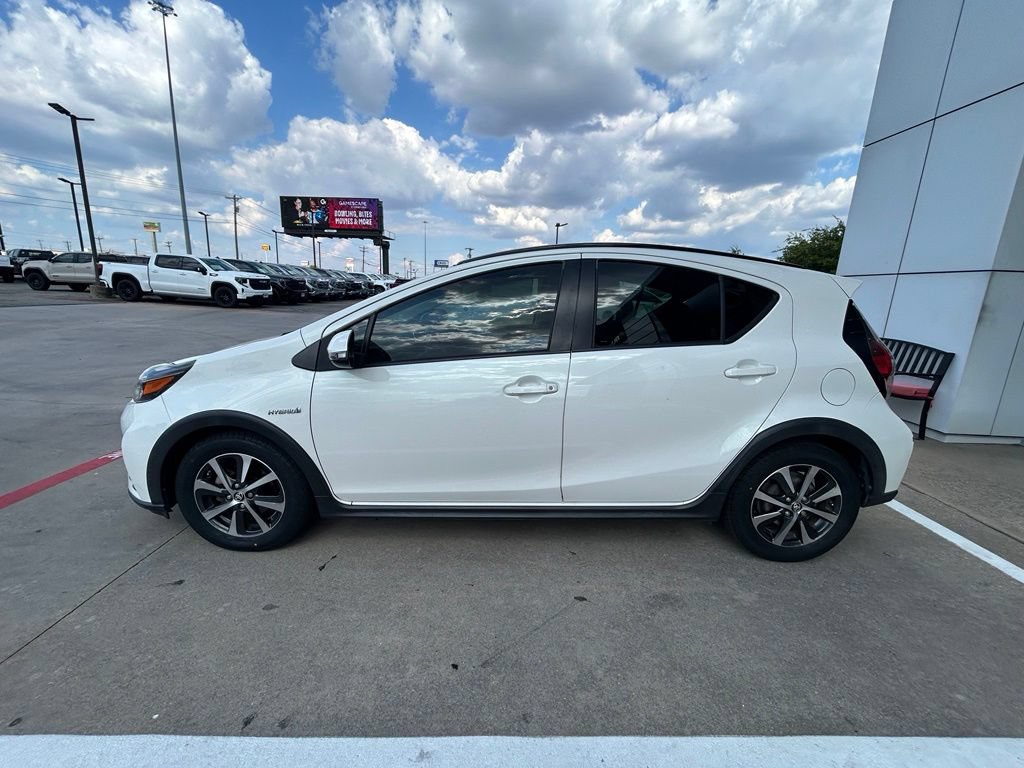 Used 2018 Toyota Prius C Two FWD image 2