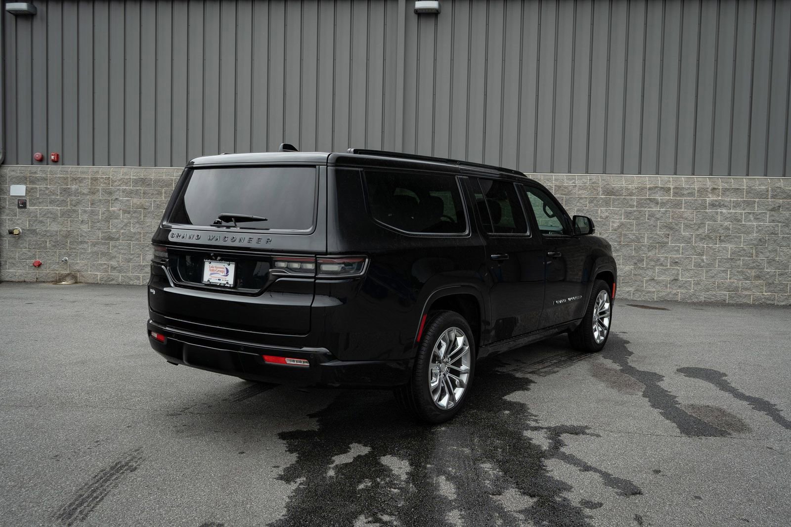 Used 2024 Jeep Grand Wagoneer L Series II w/ Quick Order Packagew 28T image 20