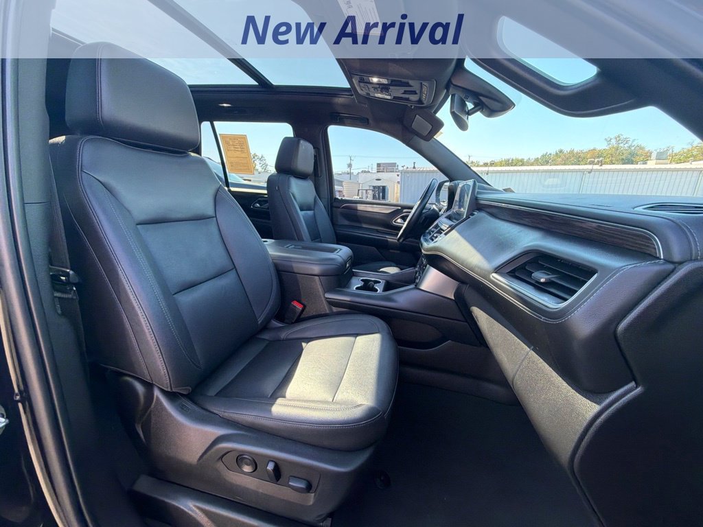 Certified 2022 Chevrolet Tahoe Z71 w/ Luxury Package AWD/4WD image 6