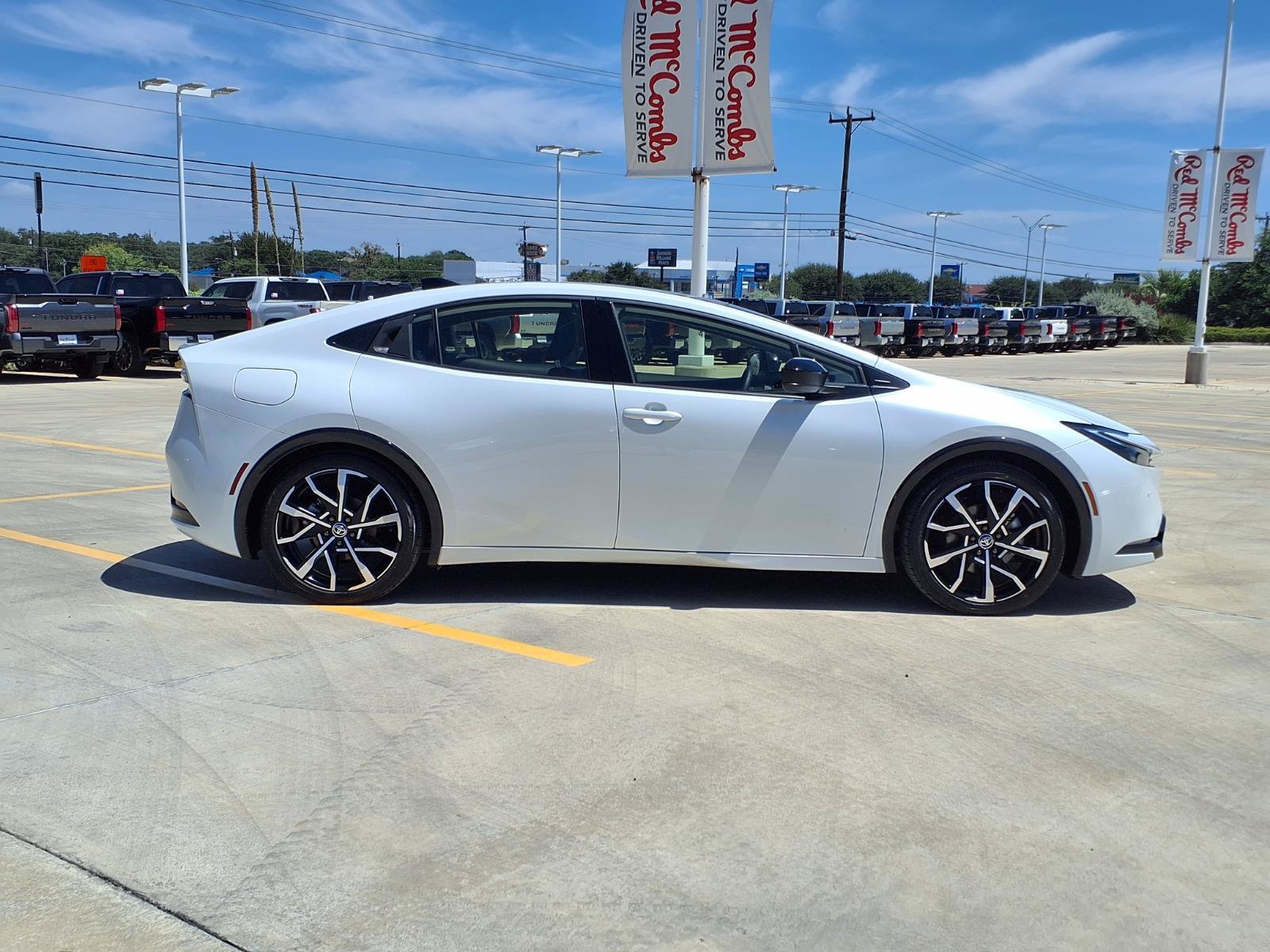 Certified 2024 Toyota Prius Prime FWD image 4