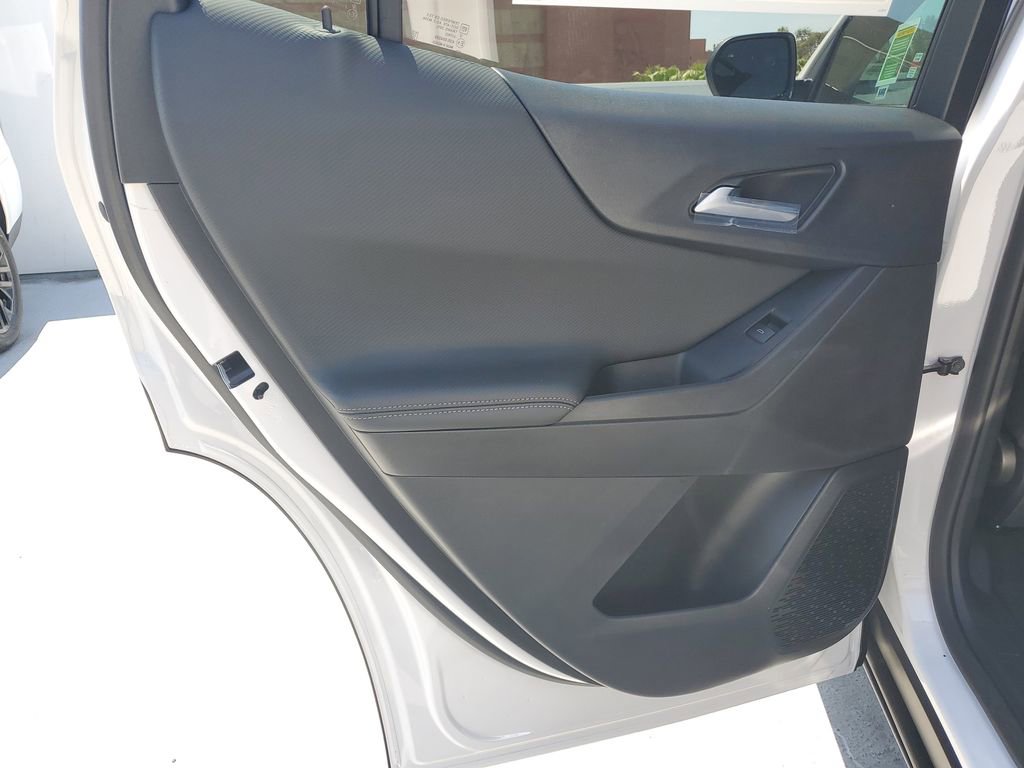 New 2026 Chevrolet Equinox LT w/ Midnight Edition FWD image 15