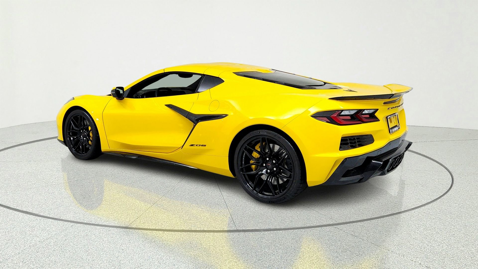Used 2026 Chevrolet Corvette Z06 RWD image 3