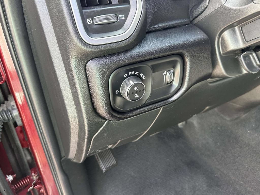 Used 2024 RAM 2500 Big Horn AWD/4WD image 23