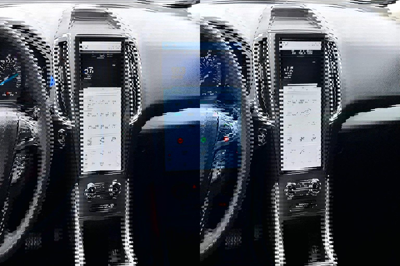 Used 2022 Ford Edge SE image 9