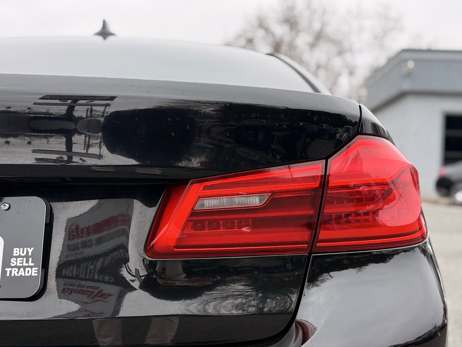 Used 2019 BMW 530i xDrive AWD/4WD image 10