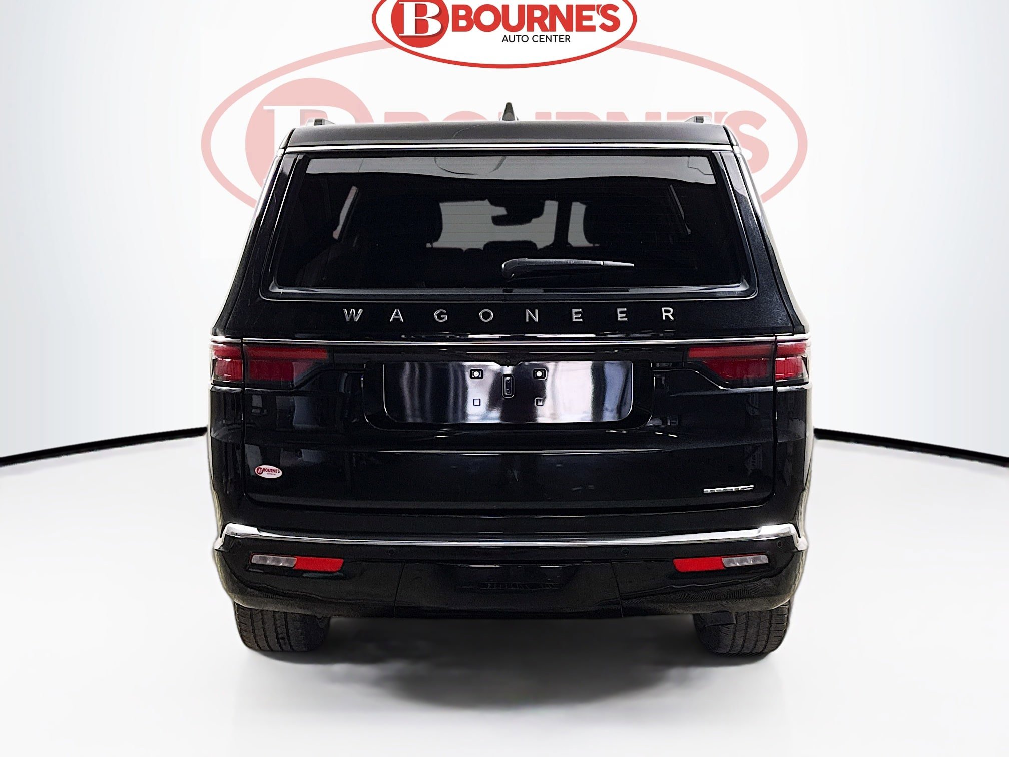 Used 2024 Jeep Wagoneer Series III AWD/4WD image 10