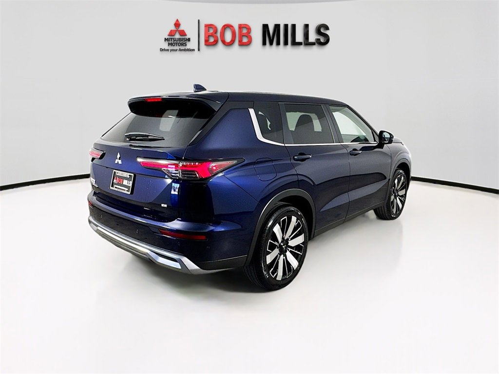 New 2025 Mitsubishi Outlander SE image 7