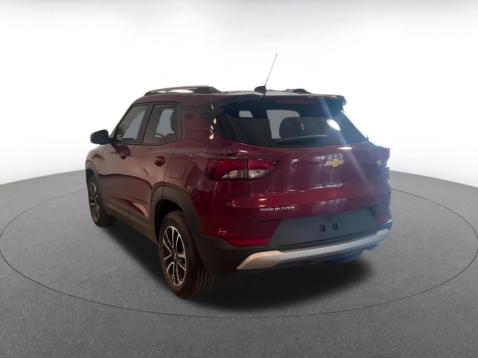 Used 2025 Chevrolet TrailBlazer LT image 11