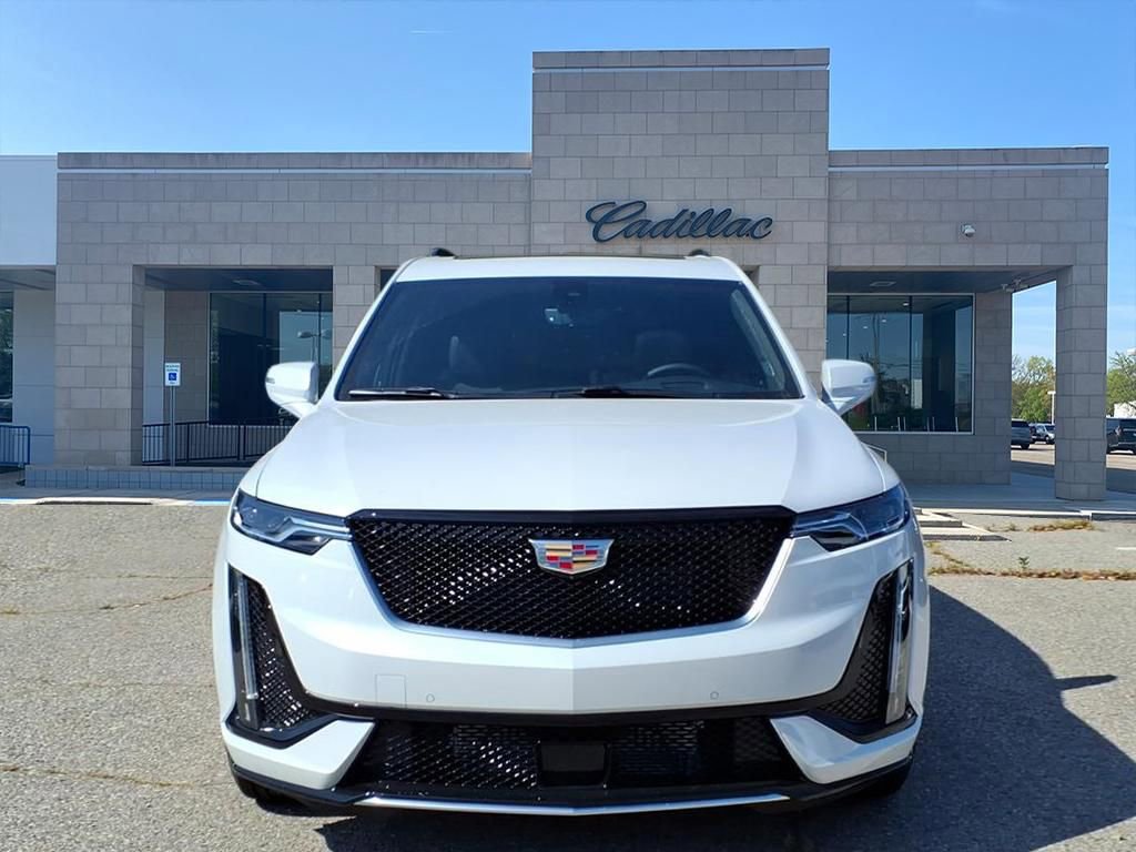 New 2025 Cadillac XT6 Sport w/ Technology Package image 2