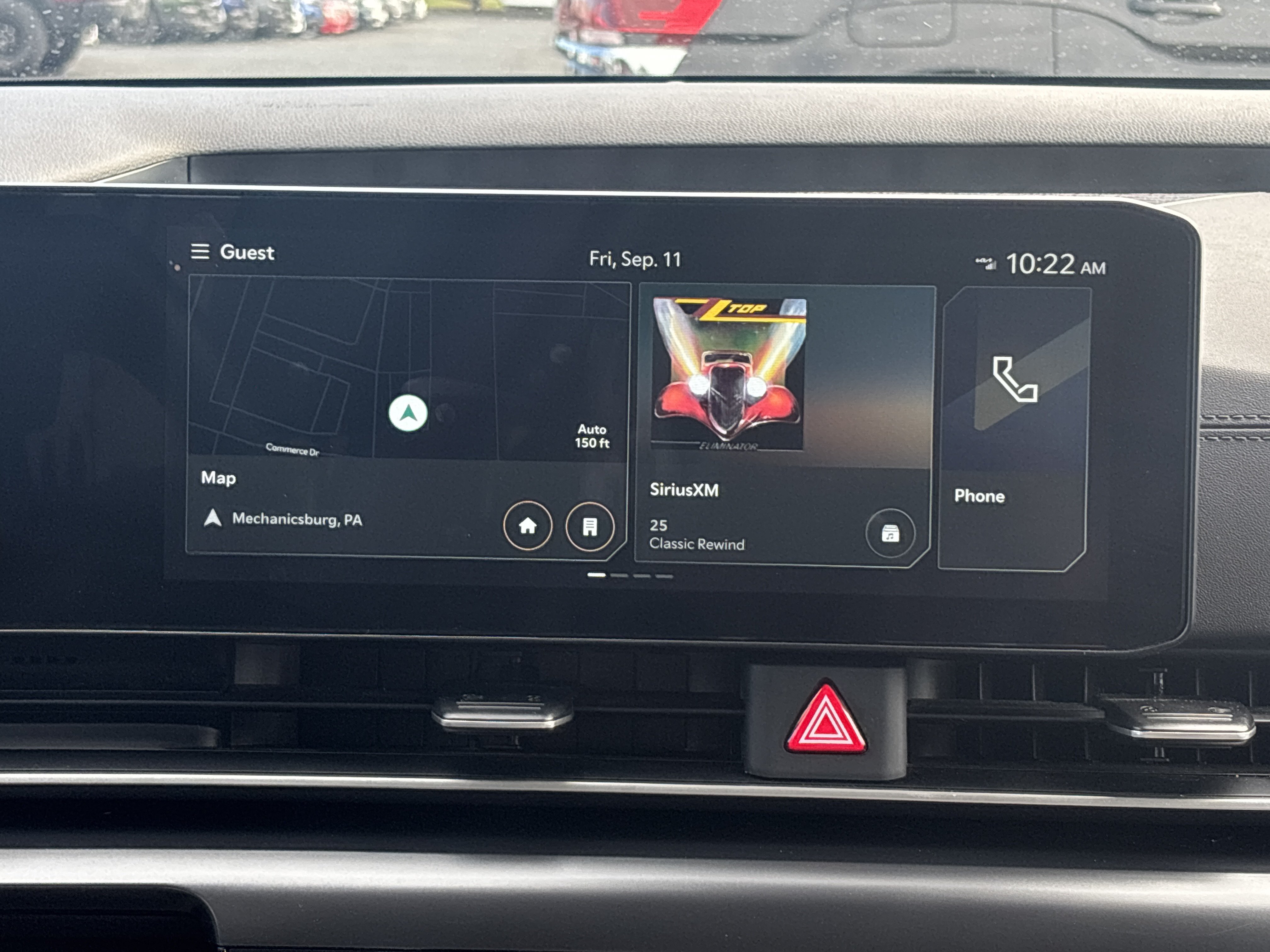 Used 2025 Kia Carnival FWD image 11