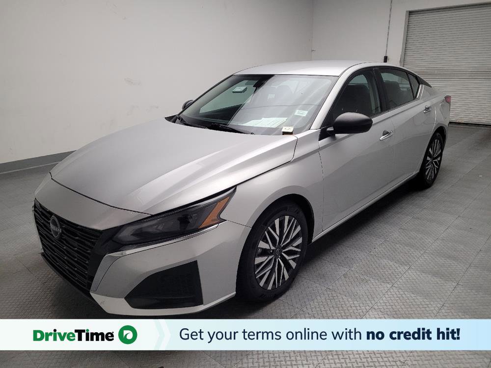 Used 2024 Nissan Altima 2.5 SV image 1