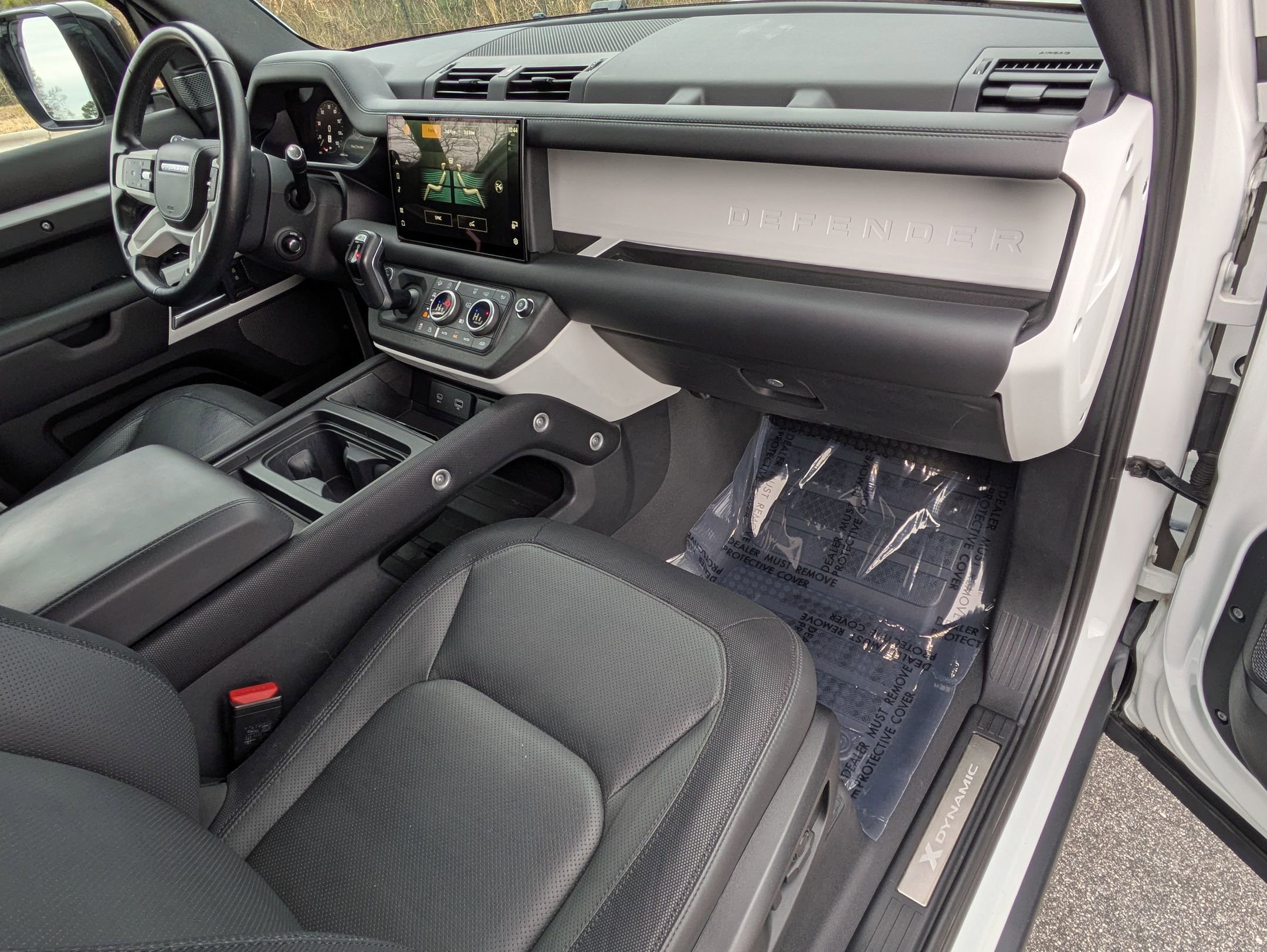 Certified 2023 Land Rover Defender 110 X-Dynamic SE image 30