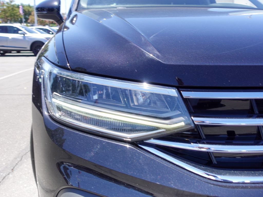 Used 2023 Volkswagen Tiguan SE FWD image 4