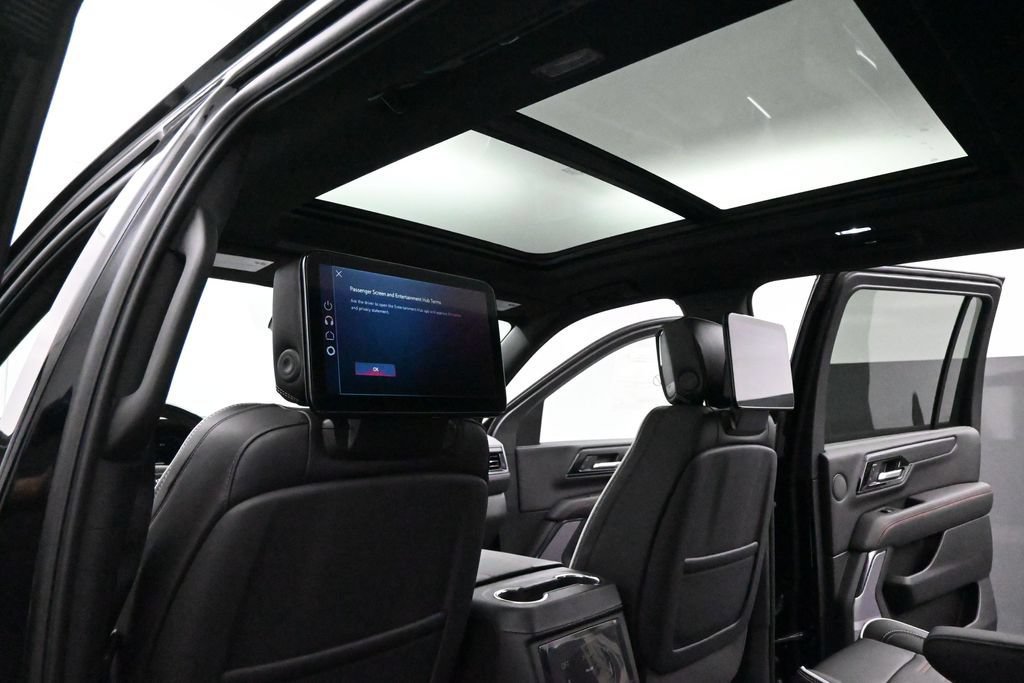 New 2026 GMC Yukon XL AT4 Ultimate w/ LPO, Floor Liner Package AWD/4WD image 28
